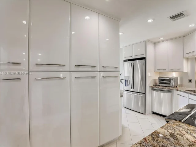 6778 Versailles Ct, Lake Worth FL 33467