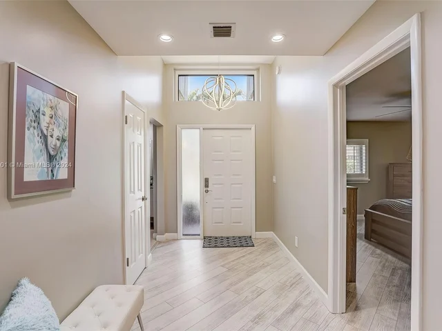 6778 Versailles Ct, Lake Worth FL 33467