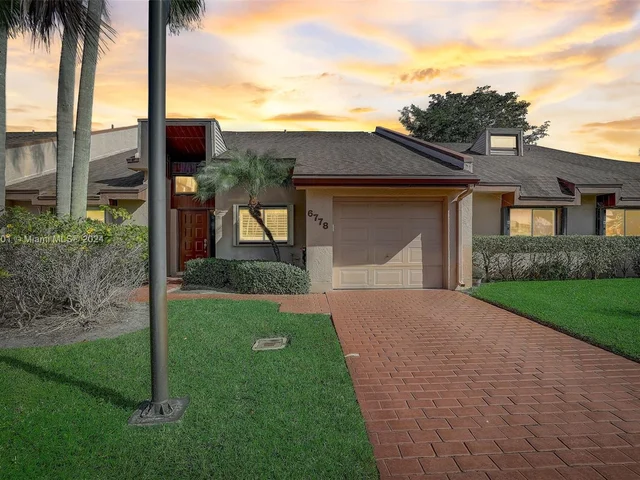 6778 Versailles Ct, Lake Worth FL 33467