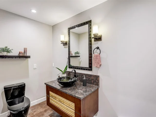 6778 Versailles Ct, Lake Worth FL 33467