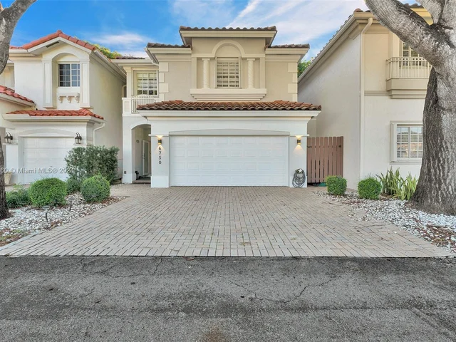 6750 NW 109th Ct, Doral FL 33178