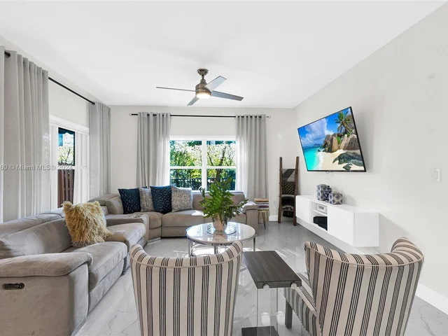 6750 NW 109th Ct, Doral FL 33178