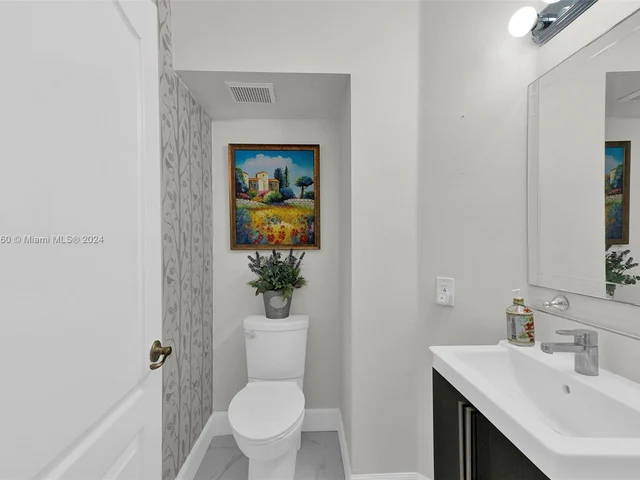 6750 NW 109th Ct, Doral FL 33178