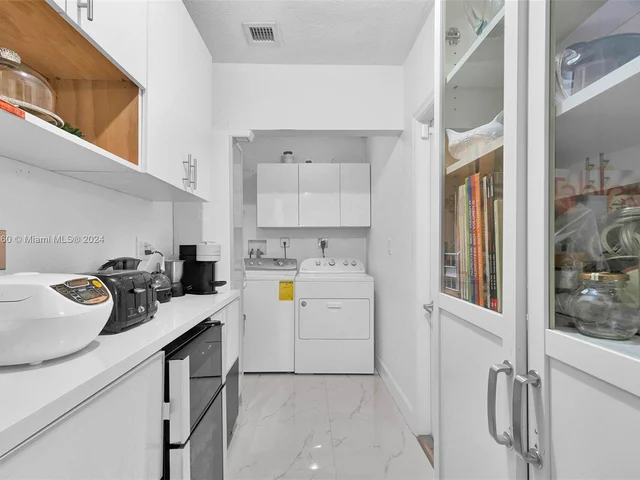 6750 NW 109th Ct, Doral FL 33178