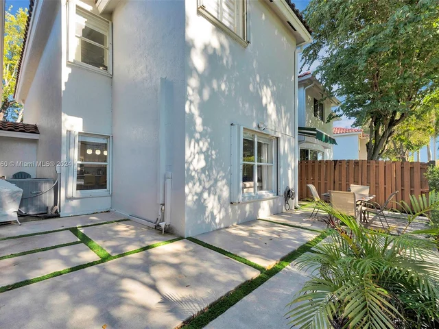 6750 NW 109th Ct, Doral FL 33178