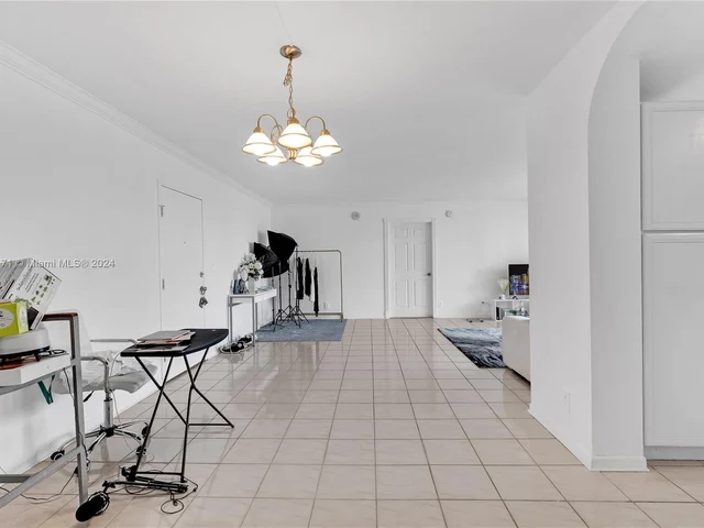 2715 N Ocean Blvd # 2E, Fort Lauderdale FL 33308