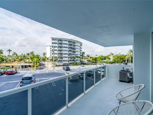 2715 N Ocean Blvd # 2E, Fort Lauderdale FL 33308