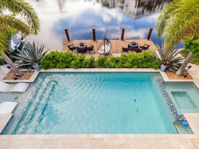 2809 NE 14th Ave, Wilton Manors FL 33334