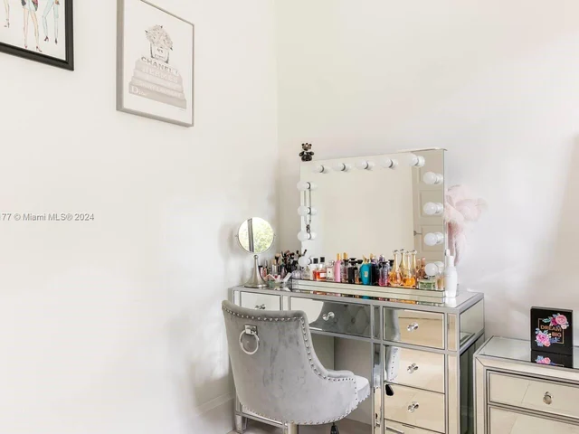 2809 NE 14th Ave, Wilton Manors FL 33334