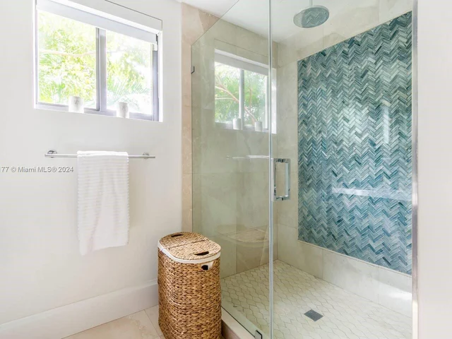 2809 NE 14th Ave, Wilton Manors FL 33334