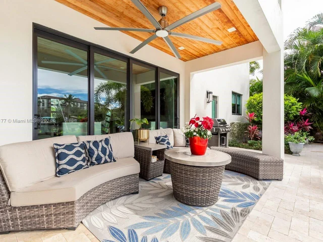 2809 NE 14th Ave, Wilton Manors FL 33334