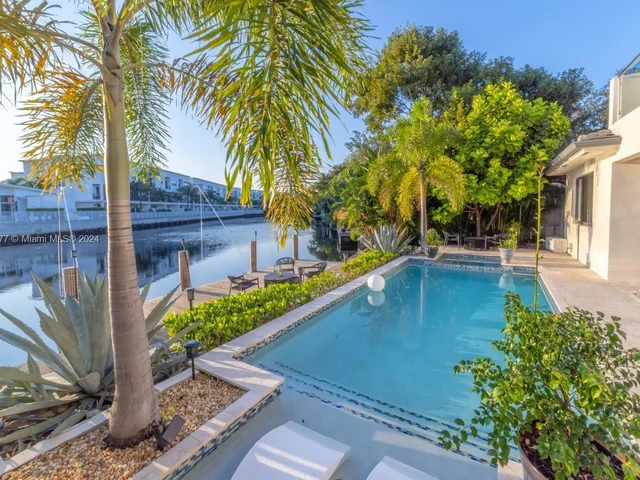 2809 NE 14th Ave, Wilton Manors FL 33334