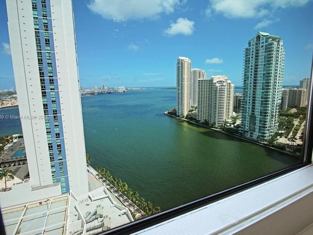 300 S Biscayne Blvd # 2312, Miami FL 33131