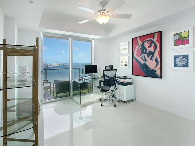 300 S Biscayne Blvd # 2312, Miami FL 33131