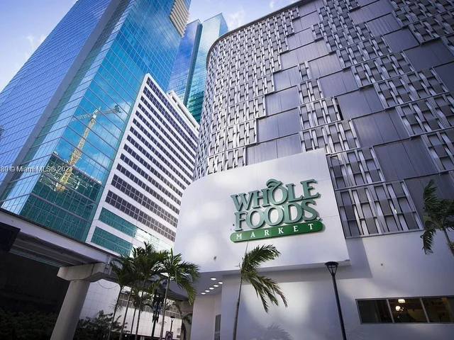 300 S Biscayne Blvd # 2312, Miami FL 33131