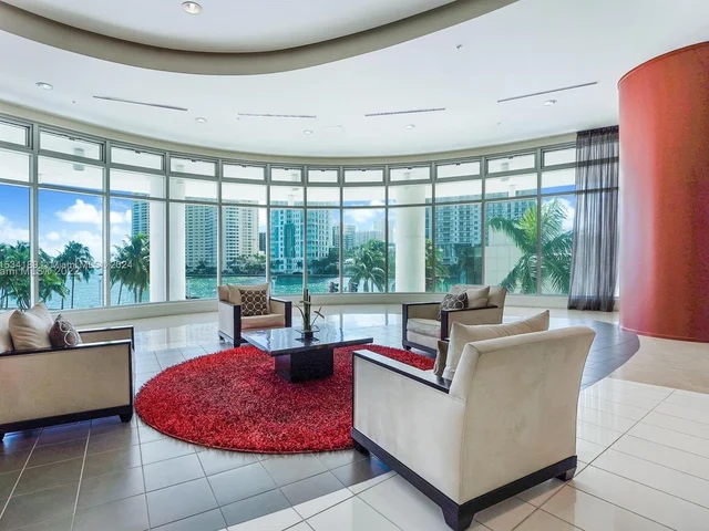 300 S Biscayne Blvd # 2312, Miami FL 33131