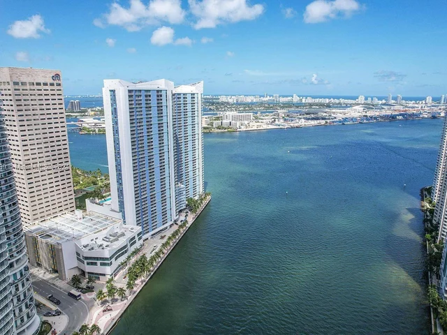 300 S Biscayne Blvd # 2312, Miami FL 33131