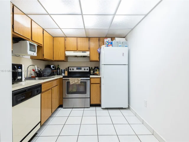 2055 SW 122nd Ave # 320, Miami FL 33175