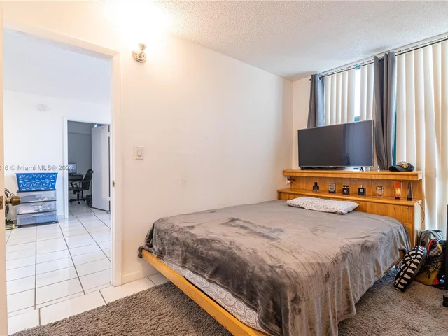 2055 SW 122nd Ave # 320, Miami FL 33175