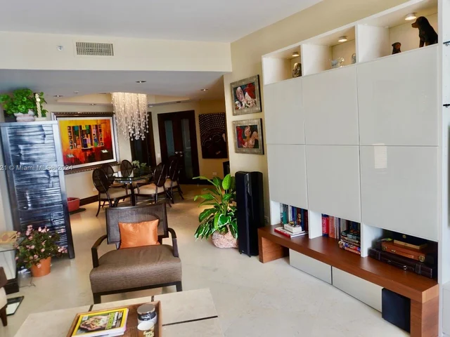 808 Brickell Key Dr # 1508, Miami FL 33131