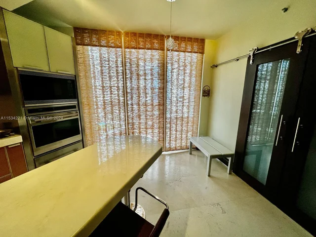 808 Brickell Key Dr # 1508, Miami FL 33131