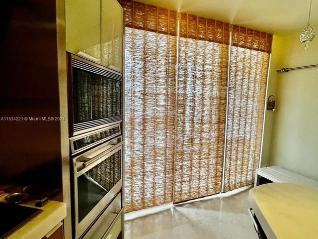 808 Brickell Key Dr # 1508, Miami FL 33131