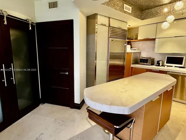 808 Brickell Key Dr # 1508, Miami FL 33131