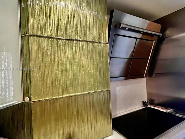 808 Brickell Key Dr # 1508, Miami FL 33131