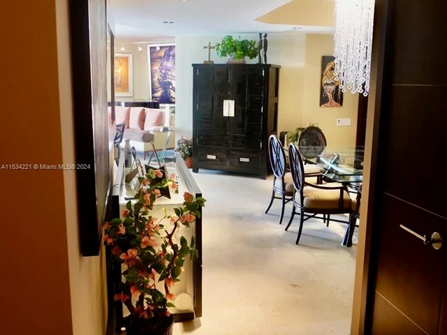 808 Brickell Key Dr # 1508, Miami FL 33131