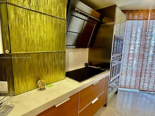 808 Brickell Key Dr # 1508, Miami FL 33131