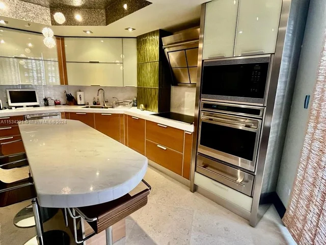 808 Brickell Key Dr # 1508, Miami FL 33131