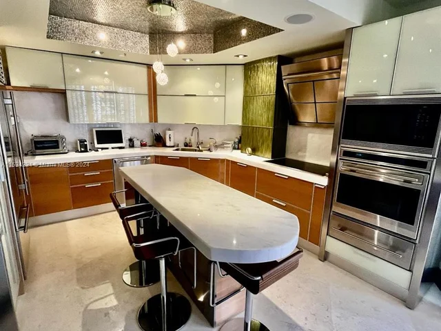 808 Brickell Key Dr # 1508, Miami FL 33131