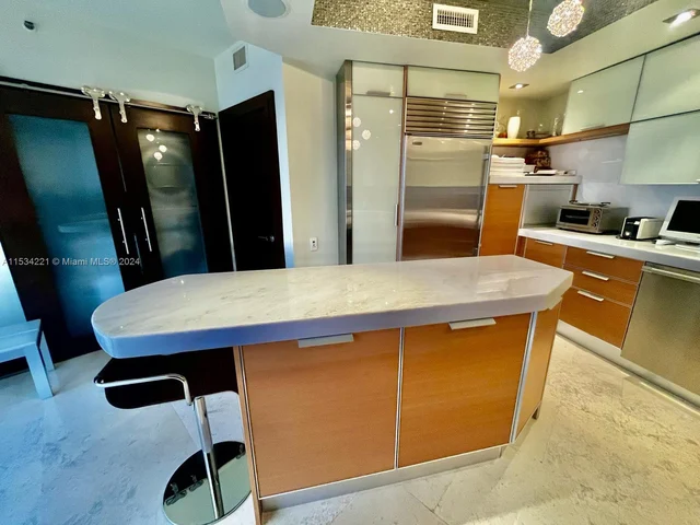 808 Brickell Key Dr # 1508, Miami FL 33131