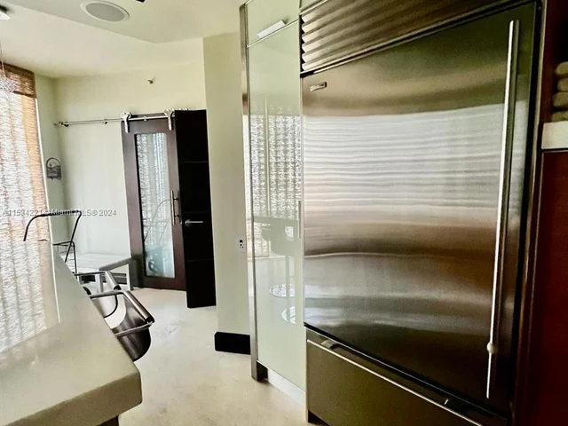 808 Brickell Key Dr # 1508, Miami FL 33131