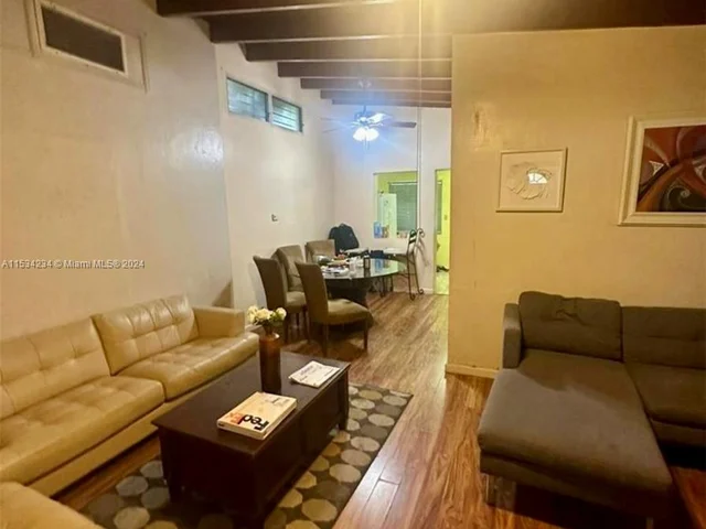 541 Raven Ave, Miami Springs FL 33166