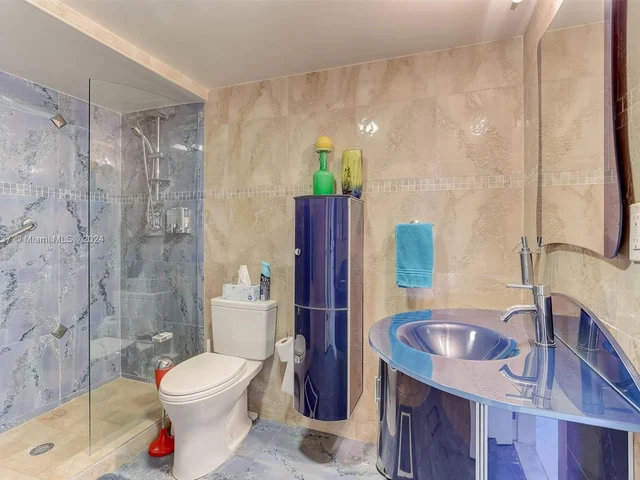 301 174th St # 2119, Sunny Isles Beach FL 33160