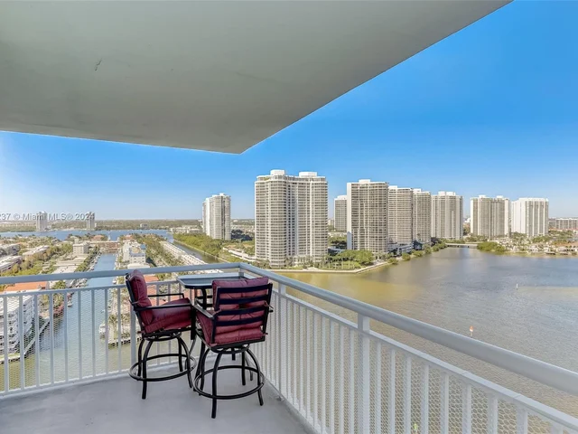 301 174th St # 2119, Sunny Isles Beach FL 33160