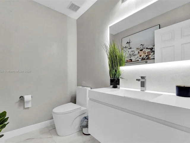 746 Perdido Heights Dr, Palm Beach FL 33413