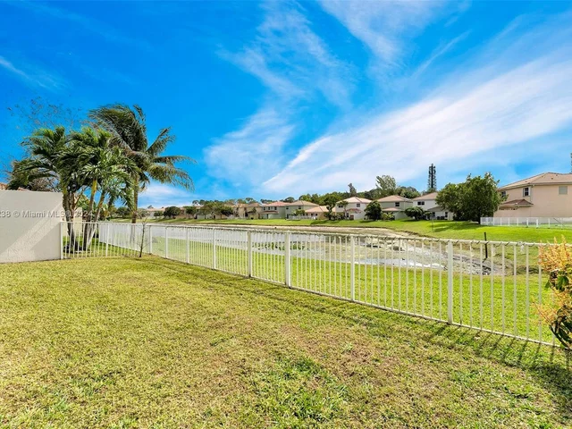 746 Perdido Heights Dr, Palm Beach FL 33413