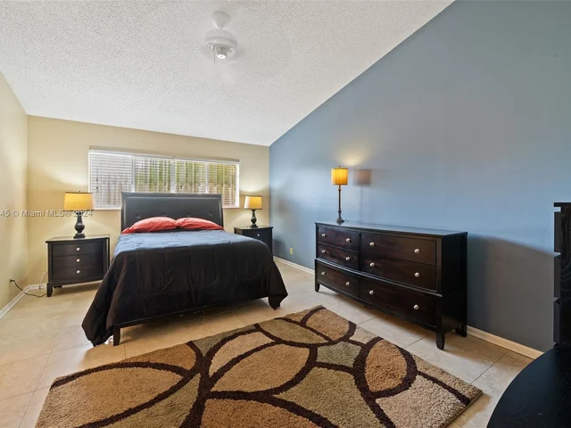 1906 Discovery Cir E, Deerfield Beach FL 33442