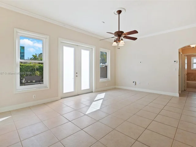 15962 SW 143rd Ln, Miami FL 33196