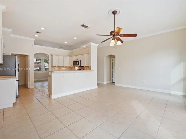 15962 SW 143rd Ln, Miami FL 33196