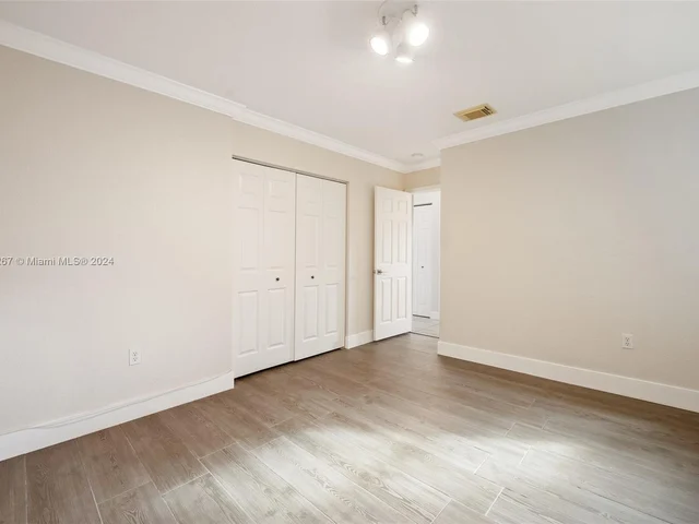 15962 SW 143rd Ln, Miami FL 33196