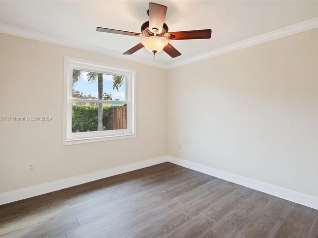 15962 SW 143rd Ln, Miami FL 33196