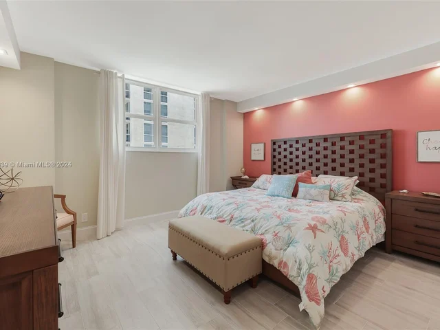 4250 Galt Ocean Dr # 5K, Fort Lauderdale FL 33308