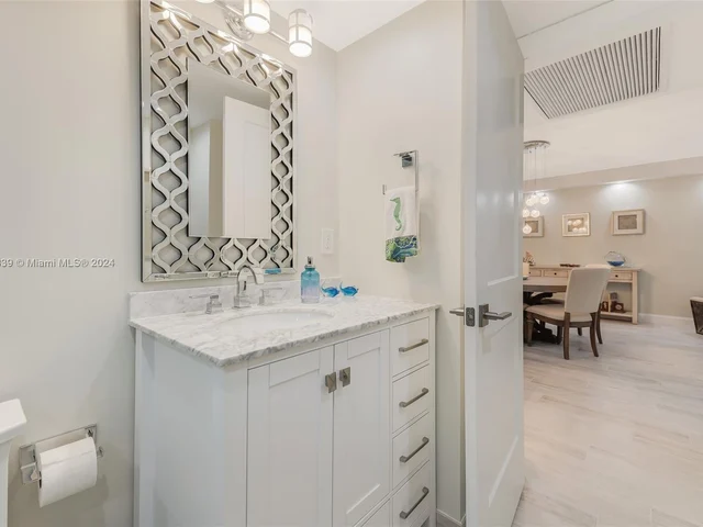 4250 Galt Ocean Dr # 5K, Fort Lauderdale FL 33308