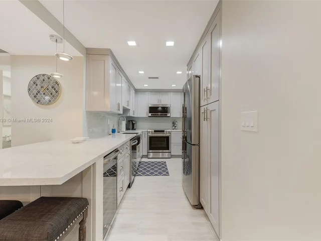 4250 Galt Ocean Dr # 5K, Fort Lauderdale FL 33308