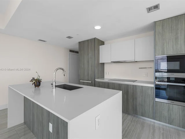 2900 NE 7th Ave # 4001, Miami FL 33137