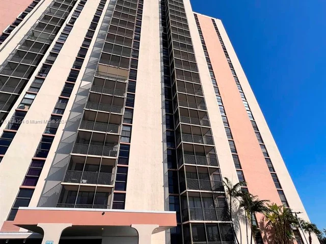 20301 W Country Club Dr # 1030, Aventura FL 33180