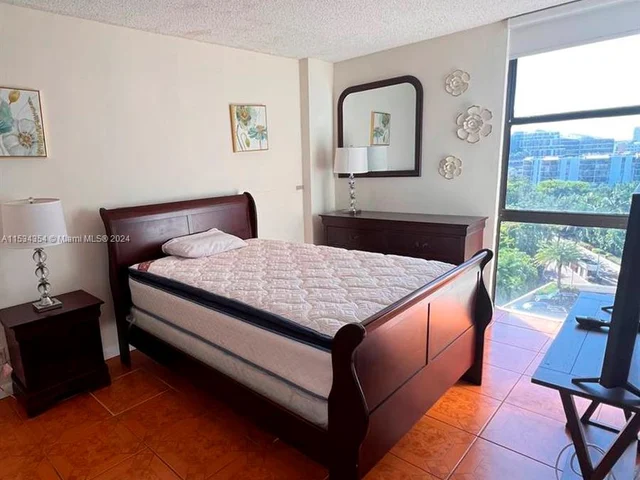 20301 W Country Club Dr # 1030, Aventura FL 33180